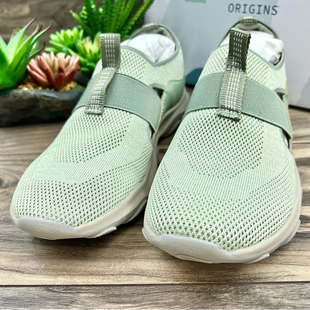 NIB Earth Origins Tanvi 7.5W 8.5W WIDE Knit Trail Slip On Sneaker Dusty Green - Picture 3 of 12